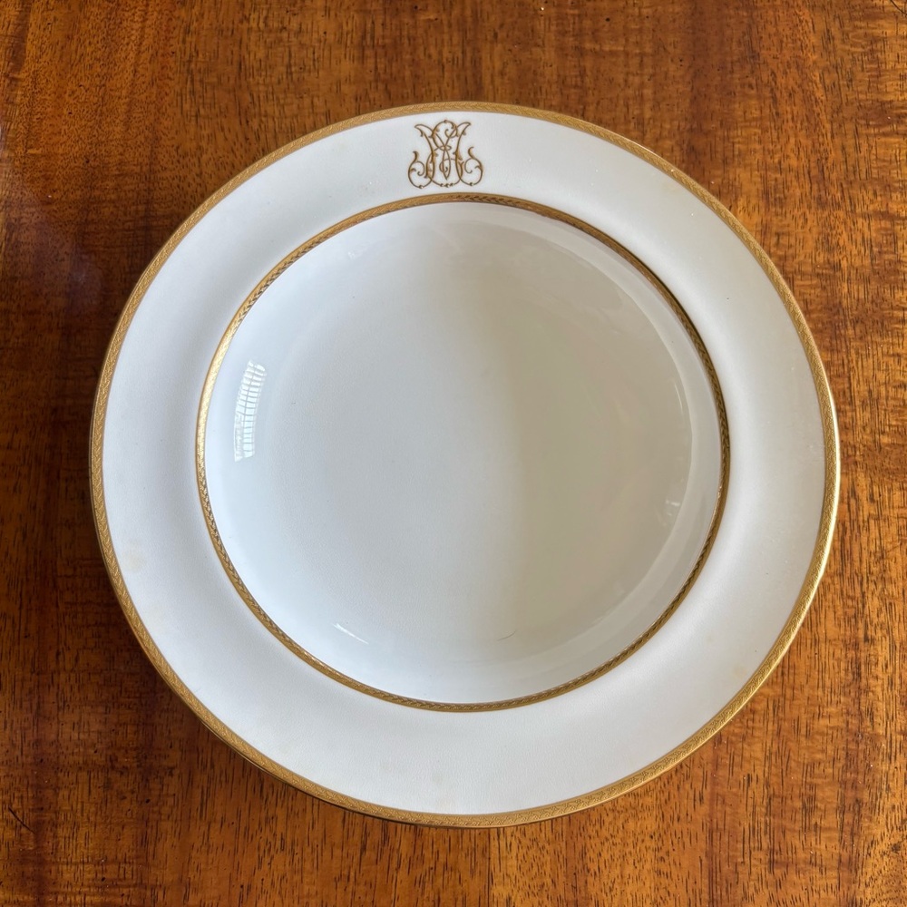 Vintage Davis Collamore Elegant Gold Rimmed White Dinner Bowl Broadway New York